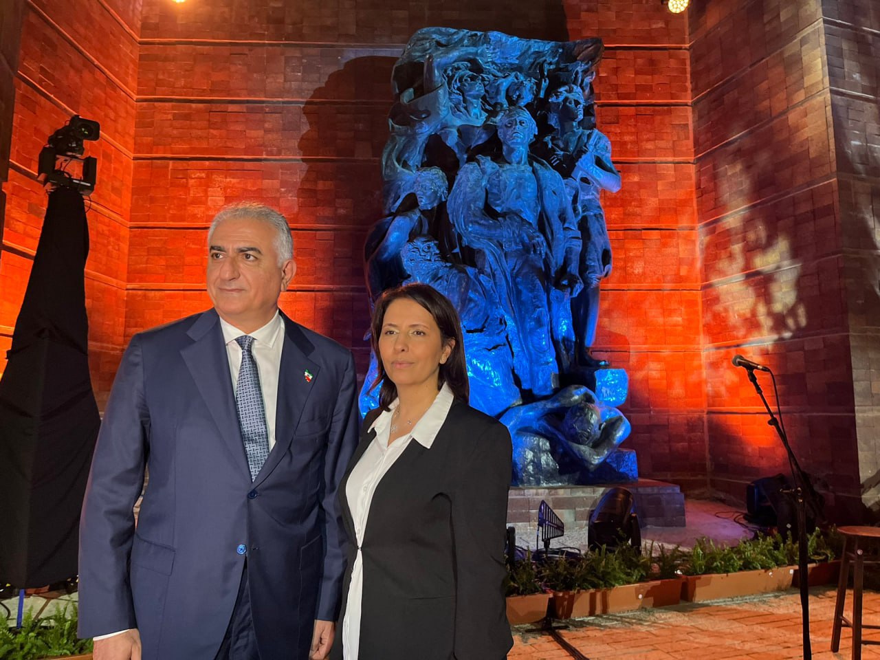 Şahzadə Rza Pəhləvi İsraildə Holokost Qurbanlarına həsr olunmuş mərasimdə iştirak edib...