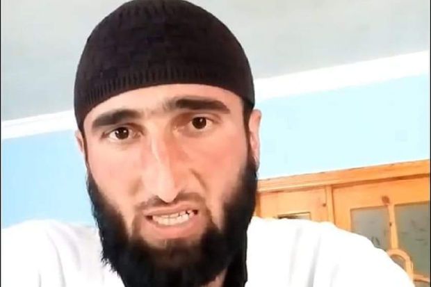 İŞİD-i təbliğ etdiyi üçün SAXLANILDI - FOTO