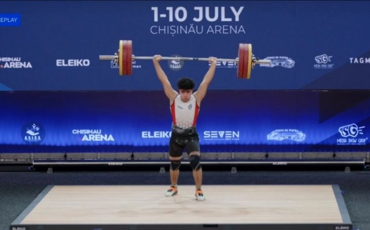 Ağırlıqqaldıran idmançımız 3 qızıl medal qazandı