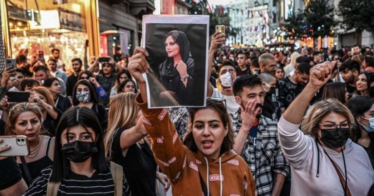 "İran hökumətə etiraz edən 14 min insanı edam etməyə hazırlaşır" - KİV