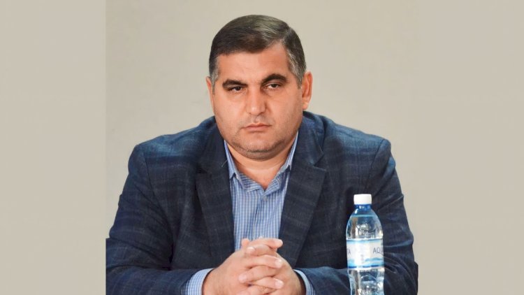 Emin Əmrullayev də imtahan versin... 