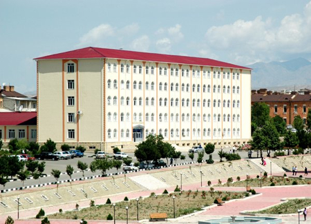 Naxçıvanda müəllimlər ÇİLƏ ÇƏKİR... - Dərs yoxdur, amma dərsə gəlməlisən...