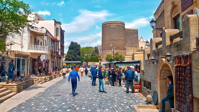 Azərbaycana nə qədər turist gəlib?