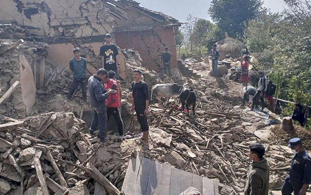Nepalda güclü zəlzələ: ölənlərin sayı 100-ü keçdi