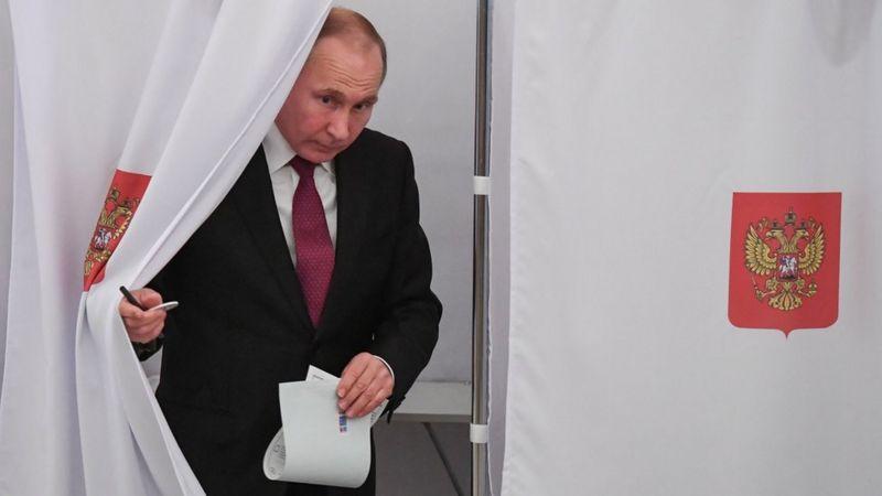 “Putin dekabrda namizədliyini elan edəcək” – “Bu seçki Putin üçün çox vacibdir”