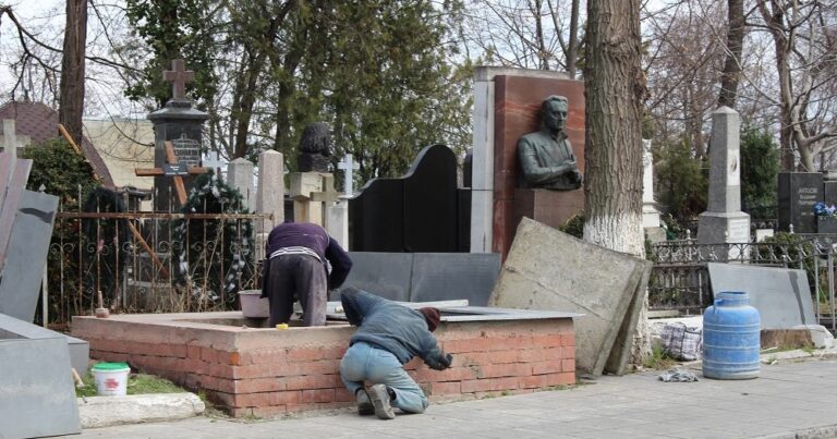 "Atasının qəbrini qazdılar, yerinə başqasını basdırdılar – ŞOK
