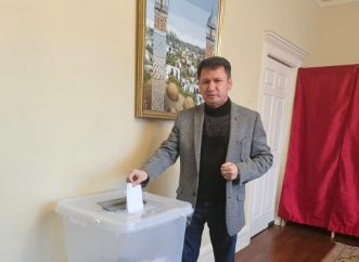 "21 il öncə İsa Qəmbərə səs vermişdim, indi isə..." - Zaur Bayramlı ABŞ-dan yazır