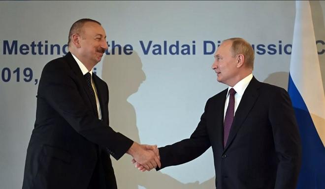 Əliyev və Putin telefonla danışdı