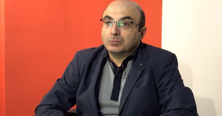 "Dünən yüzlərlə məmur Nikolun sözlərindən utanırdı" - Erməni ekspert