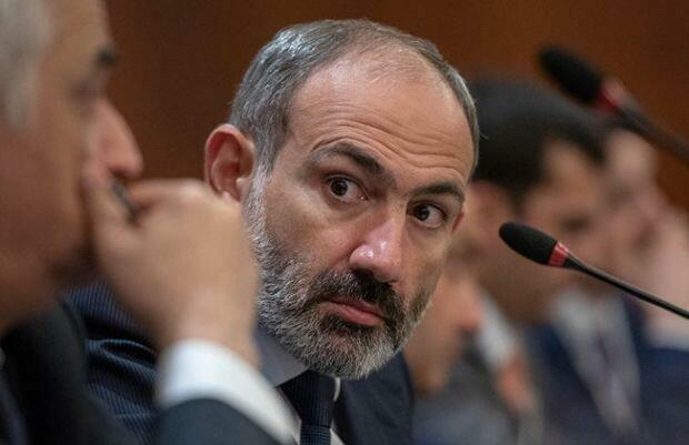 Paşinyan Qarabağda baş verənlərə görə müxalifəti ittiham edib