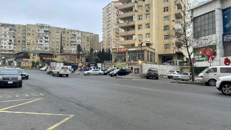 Rəngi pozulan piyada keçidləri: Ucuz boya, korrupsiya mənbəyi... - FOTO