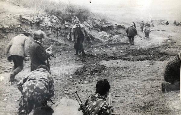 Məhkəmədə hönkürən Xaçatryan nələr edib? – Foto