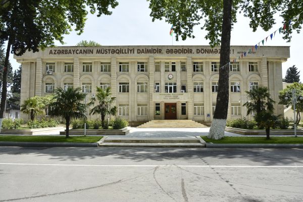 İcra hakimiyyəti bu ildə şəhəri təmir etdirir - Eyni tender, eyni qalib