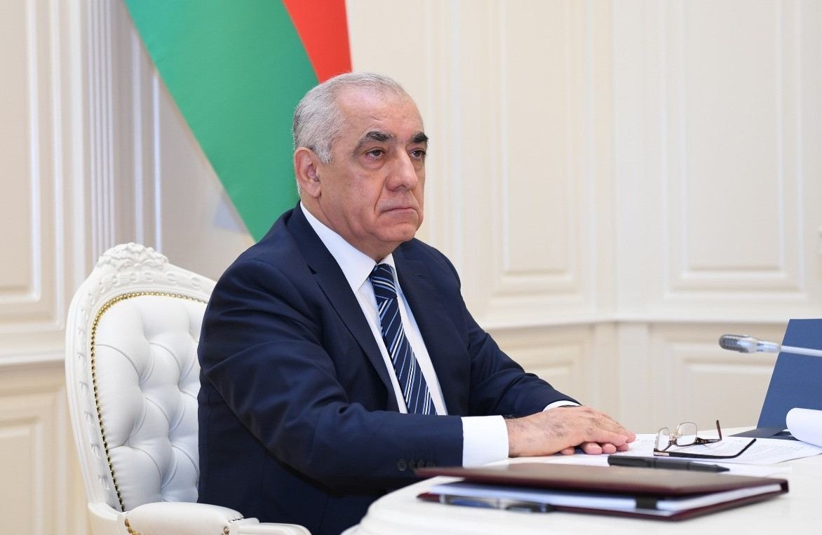 Əli Əsədov jurnalistlərlə bağlı qərara dəyişiklik etdi