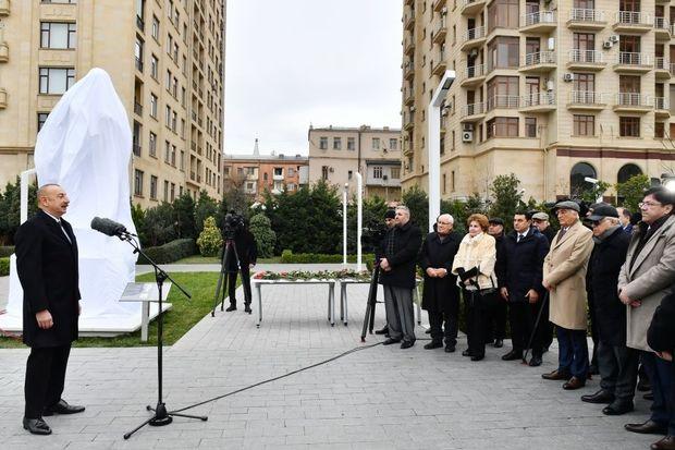 İlham Əliyev Bakıda görkəmli bəstəkar Tofiq Quliyevin abidəsinin açılışında iştirak edib - YENİLƏNİB + FOTO