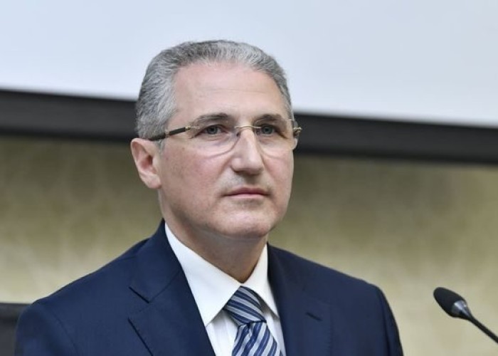 Muxtar Babayev vəzifəsindən azad edildi