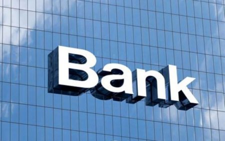Vətəndaşlar banklardakı pulunu çıxarır? - Ekspert danışır