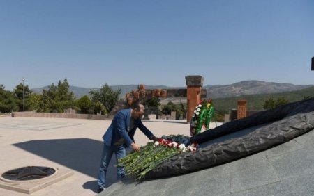 Ermənistan TŞ katibi və deputatları təzə Laçın yoluyla Xankəndindəki "bayram"a qatıldı... - Zabuxdan salamat buraxdığımız Andranik də...