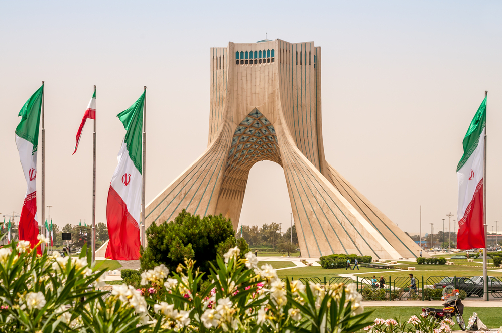 İranın erməni qardaşlığının PƏRDƏARXASI – Tehran niyə Fransa ilə eyni mövqedən çıxış edir?