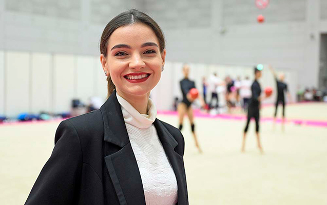 Nazir müavininin qızı “ilin ən yaxşısı” seçildi – FOTO