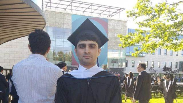 İranda itkin düşən gəncin anası Bakıya qayıdıb: “Bütün həbsxanalarda…”