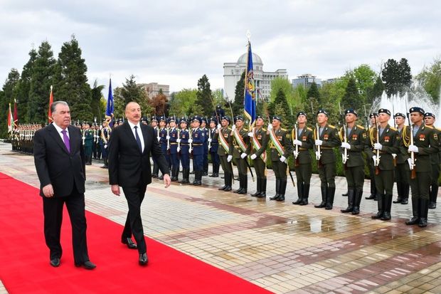 Azərbaycan Prezidenti İlham Əliyevin Düşənbədə rəsmi qarşılanma mərasimi olub - FOTO
