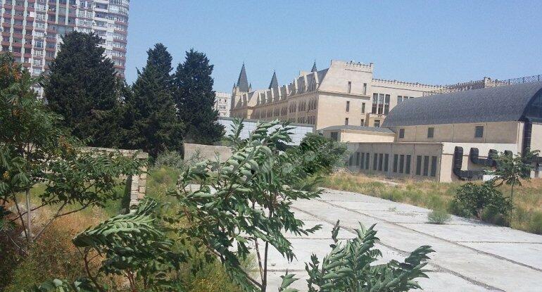 Bakıda 13 milyona torpaq satılır - FOTO