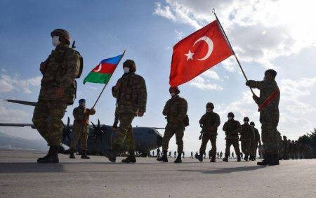 “Rus ordusu Türkiyə sərhədində dayanmasa, yarım saat sonra türk ordusu İrəvanda olacaq...” - Ermənistan KİV