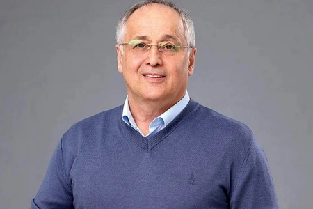 60 yaşlı deputat yol qəzasında öldü