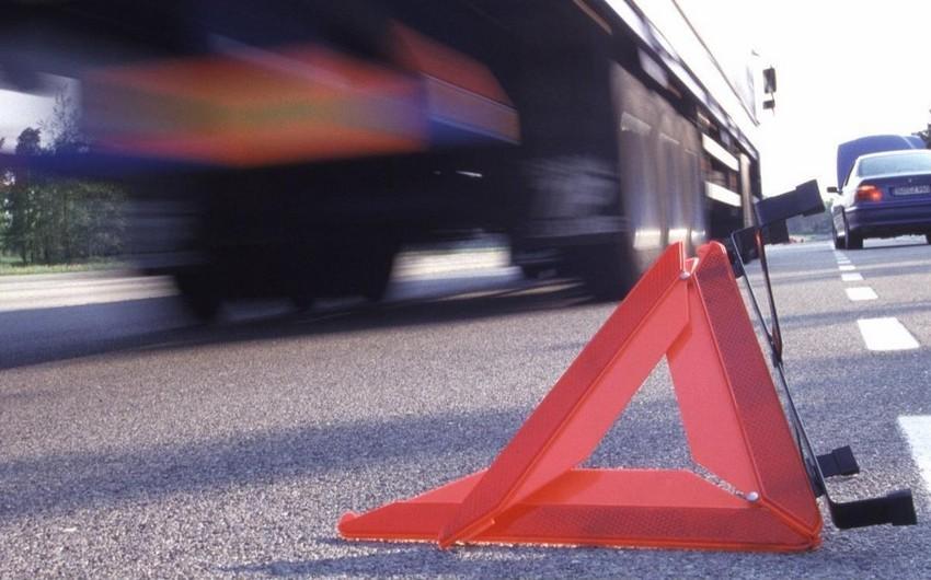 BAKI-QUBA YOLUNDA DƏHŞƏT - Mikroavtobusla TIR toqquşub, 6 nəfər ölüb (18+ GÖRÜNTÜLƏR)