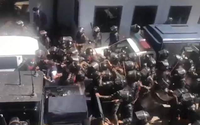 İmran Xan belə həbs edildi - Video