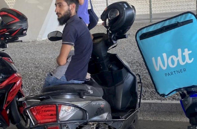 "Çağırıb dedilər ki, dövlətlə dövlətçilik eləmə..." - "Wolt"a etiraz edən aksiyaçı