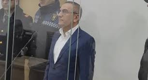 Beş ağır maddə ilə ittiham olunan keçmiş icra başçısı  vurduğu  zərərin tam ödənildiyinin  nəzərə alınması  və əfv olunmasını istəyib