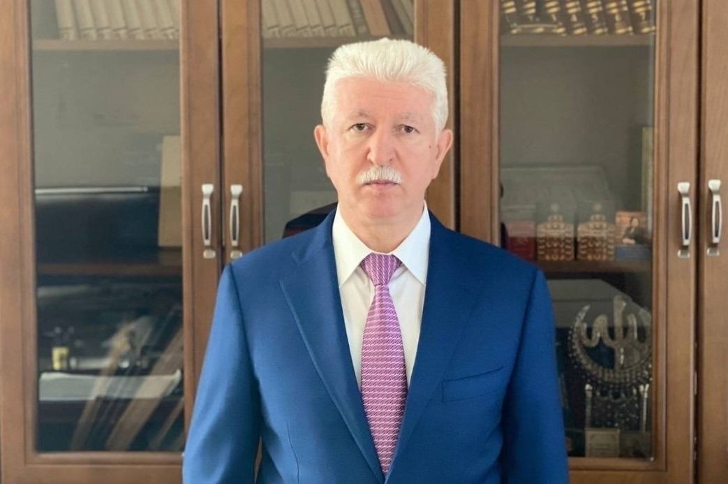 Cəlilabadın icra başçısı Rafiq Cəlilov dövlətə meydan oxuyur? - İLGİNC İDDİALAR...