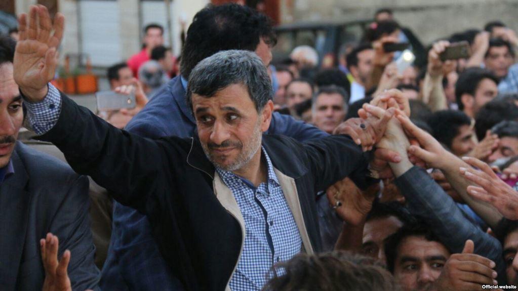 Əhmədinejad da bunu biabırçı adlandırdı: rejim tükənir