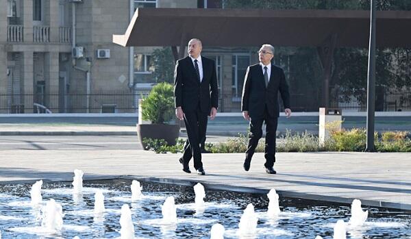 İlham Əliyev metronun "28 May" stansiyasının qarşısında yaradılan şəraitlə tanış olub - FOTO