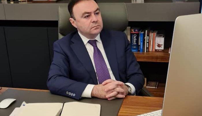 Deputatdan işçilərinə BAYRAM SÜRPRİZİ... - "İndi işçilər düşüb tanış-bilişin canına ki..."