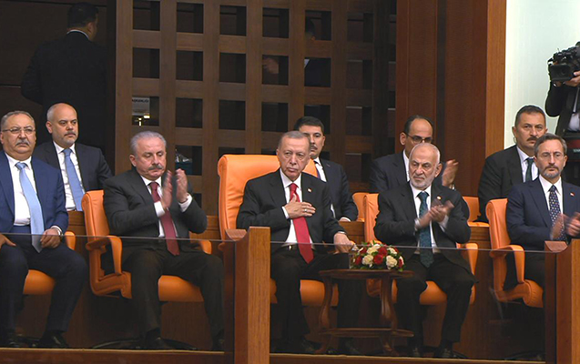 Türkiyədə yeni seçilən deputatların andiçmə mərasimi keçirilir - Canlı