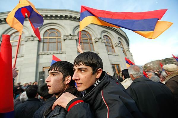 Ermənilər hələ də elə bilir ki, kimsə gəlib onları xilas edəcək