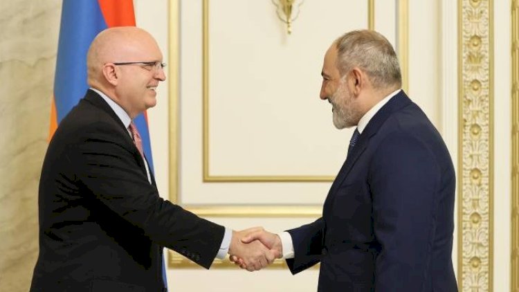 Paşinyan ABŞ rəsmisilə Azərbaycanla münasibətləri müzakirə etdi