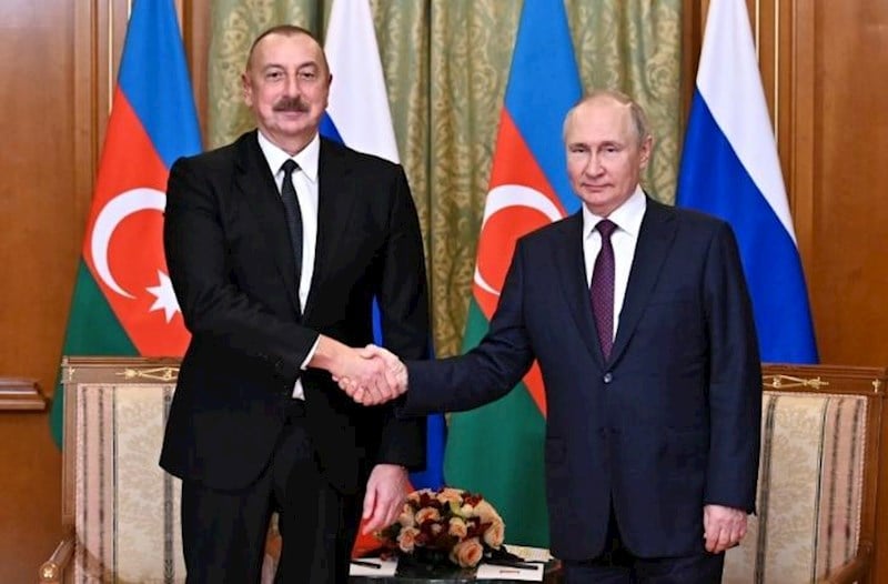 Putin və İlham Əliyev üçtərəfli sazişləri müzakirə etdilər