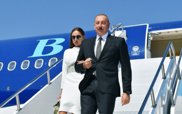 İlham Əliyev xanımı ilə Türkiyəyə getdi