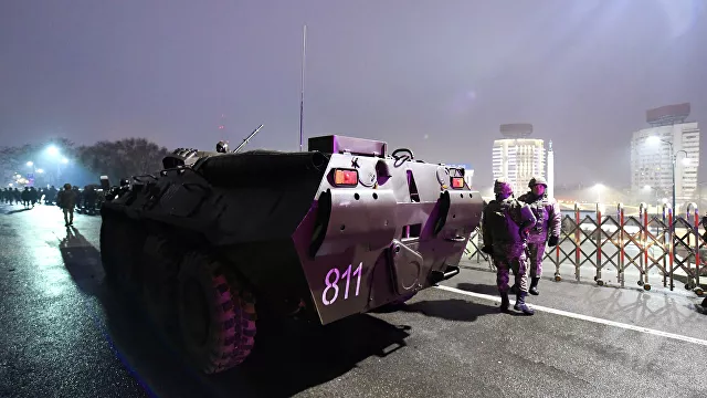 Qazaxıstanın bütün maliyyə təşkilatlarının fəaliyyəti dayandırıldı