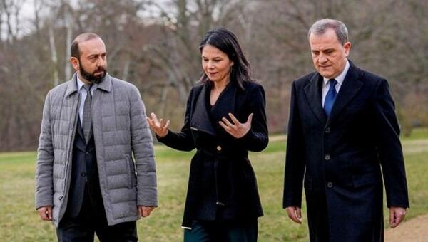 Bayramovla Mirzoyan bu gün də görüşəcək