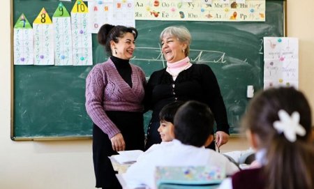 "Yaşlı müəllimlər kurikulumun tətbiqində çətinlik çəkirlər" - FAKT BUDUR!