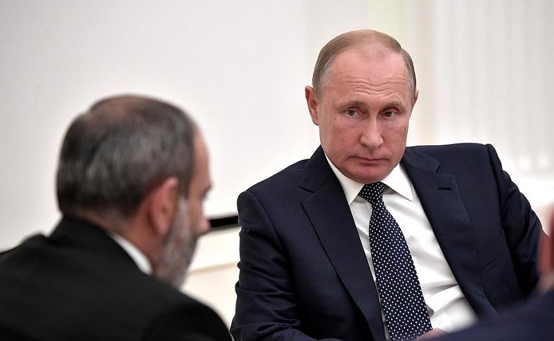 Maşında gələndə Paşinyanla bunu danışdıq - Putin