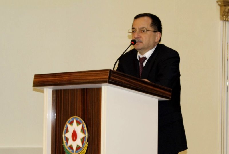 Başçı oğlu yarım milyonluq maşınına yeni nömrə aldı – FOTO