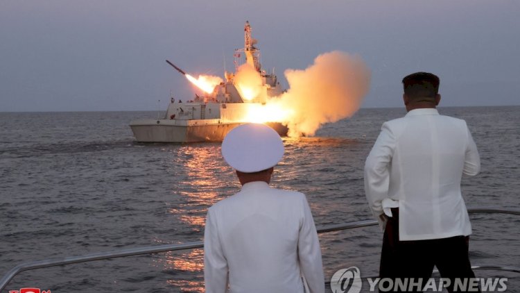 Kim Çen In yeni raketi sınaqdan keçirdi - Foto