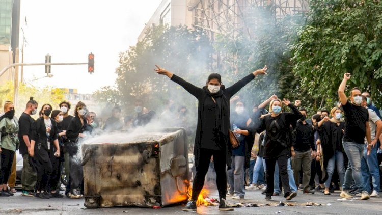 İranda vəziyyət gərginləşir: Silahlı üsyan gözlənilir 