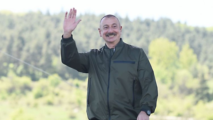 İlham Əliyev gəncləri təbrik etdi